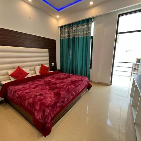 Rahul Hotel & Restaurant Масурі Екстер'єр фото