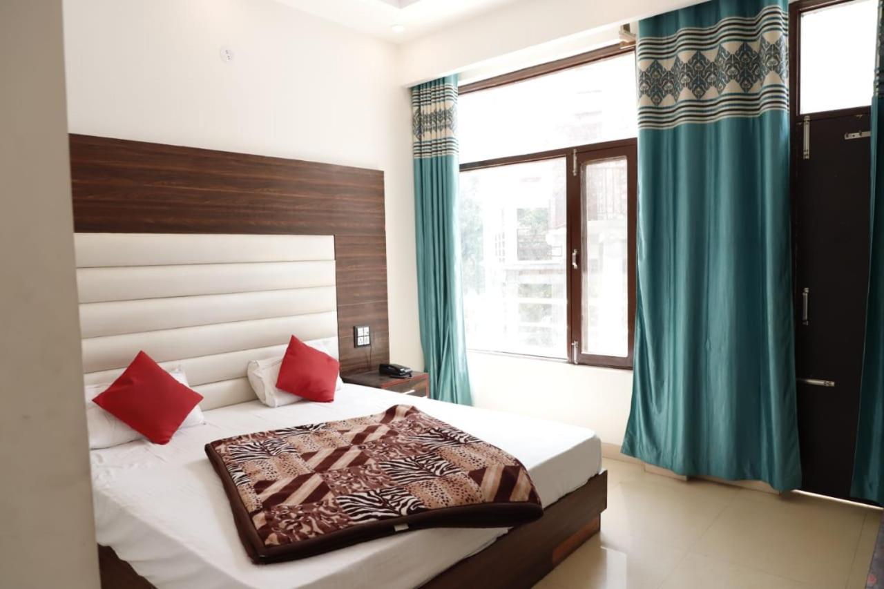 Rahul Hotel & Restaurant Масурі Екстер'єр фото