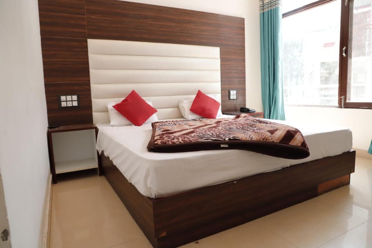 Rahul Hotel & Restaurant Масурі Екстер'єр фото
