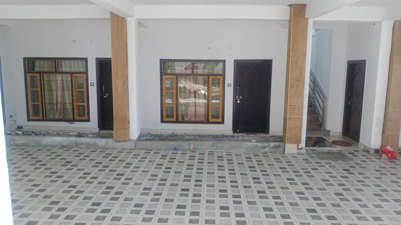Rahul Hotel & Restaurant Масурі Екстер'єр фото