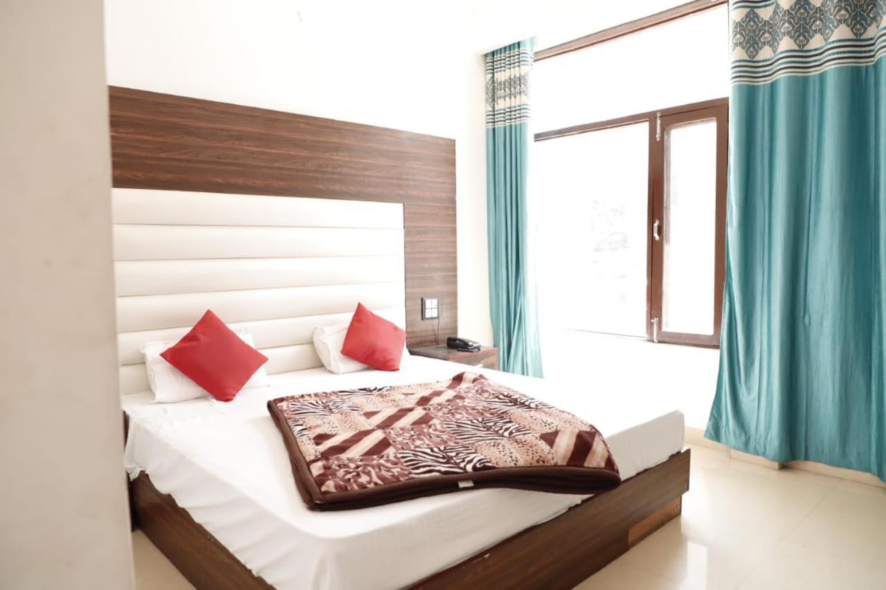 Rahul Hotel & Restaurant Масурі Екстер'єр фото