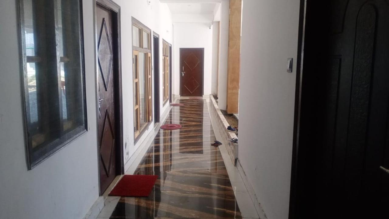 Rahul Hotel & Restaurant Масурі Екстер'єр фото