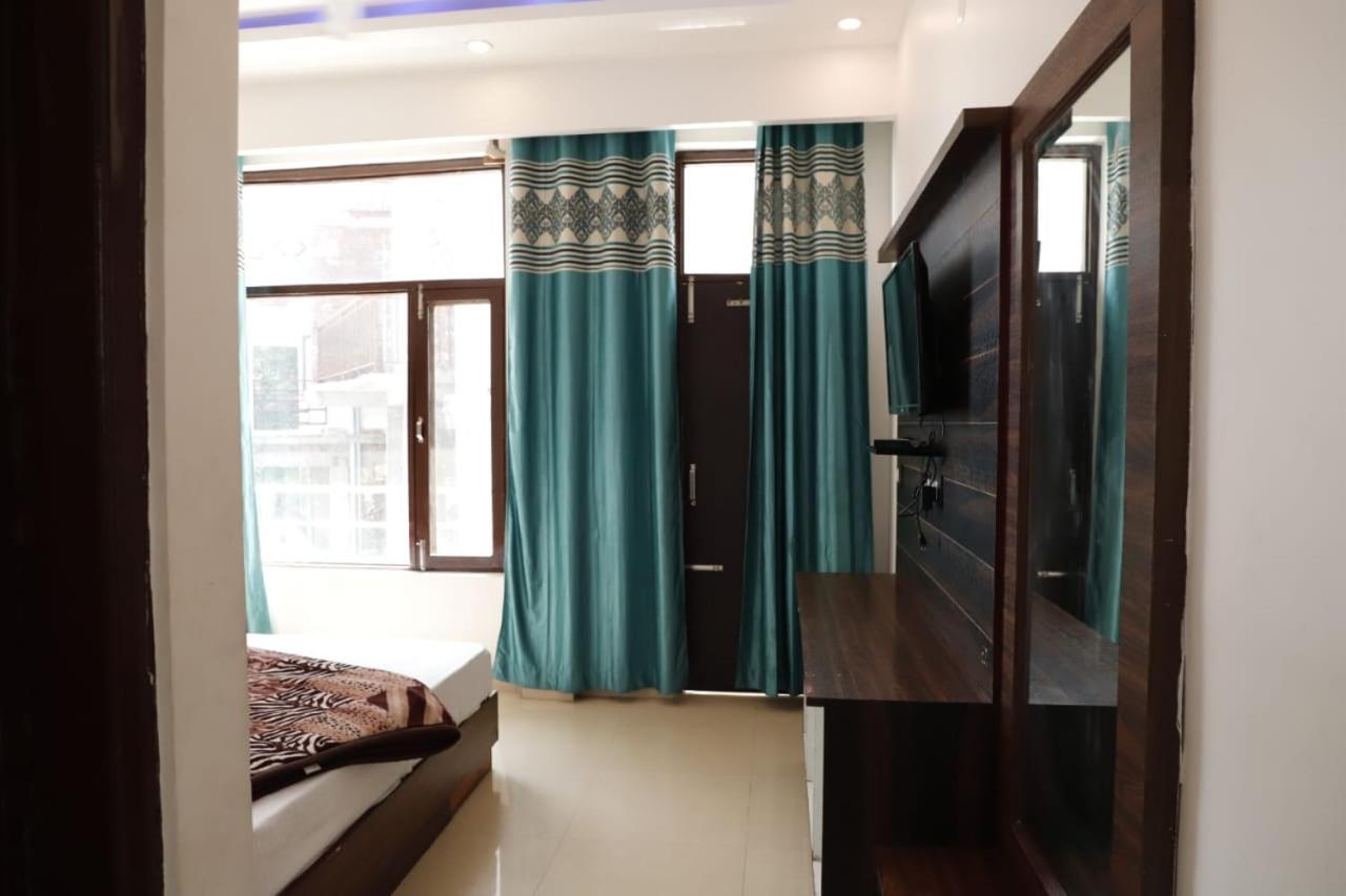 Rahul Hotel & Restaurant Масурі Екстер'єр фото