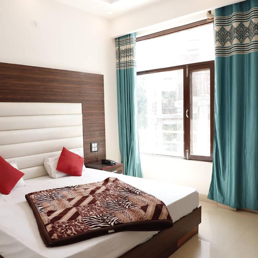 Rahul Hotel & Restaurant Масурі Номер фото