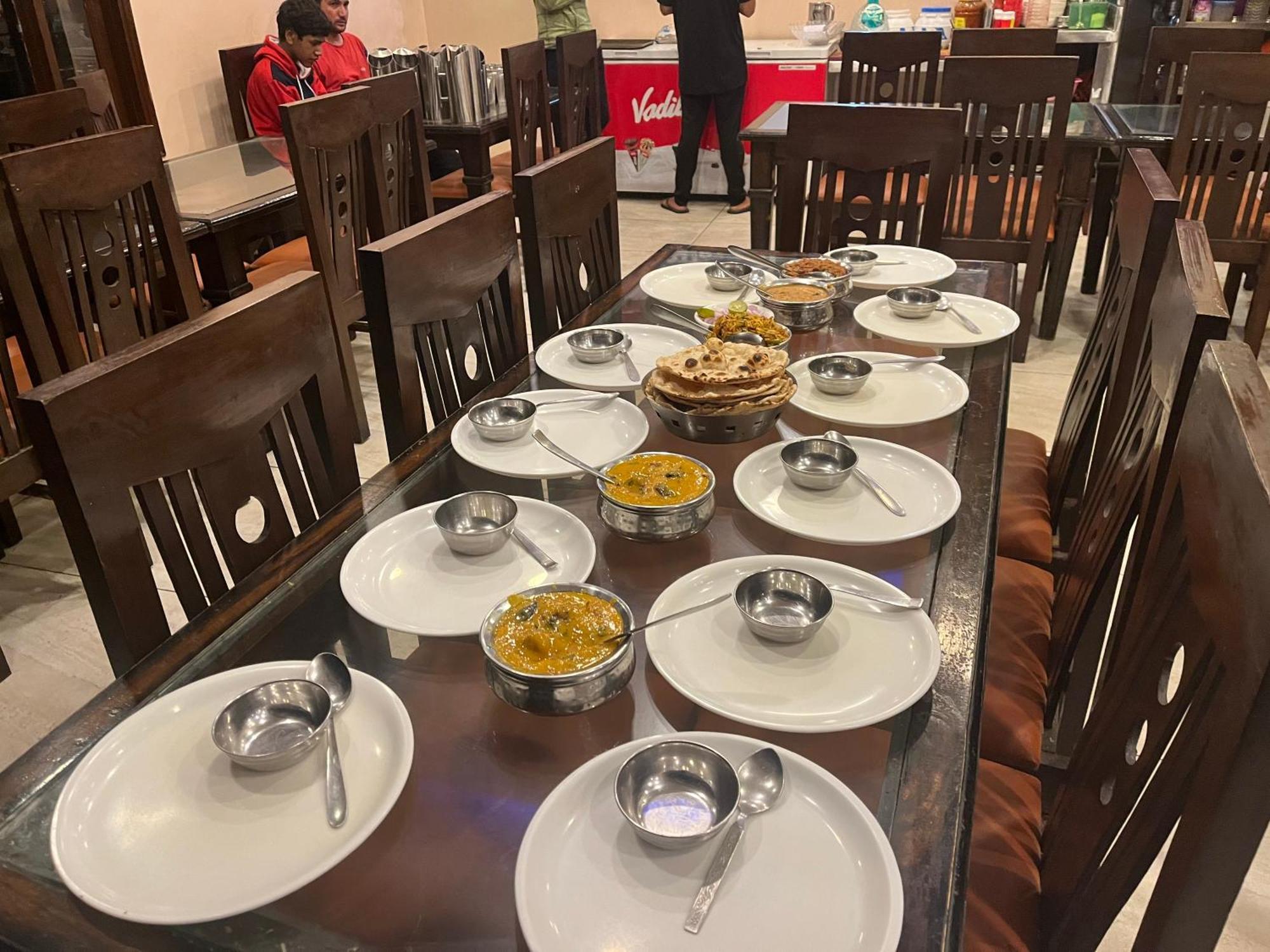 Rahul Hotel & Restaurant Масурі Екстер'єр фото