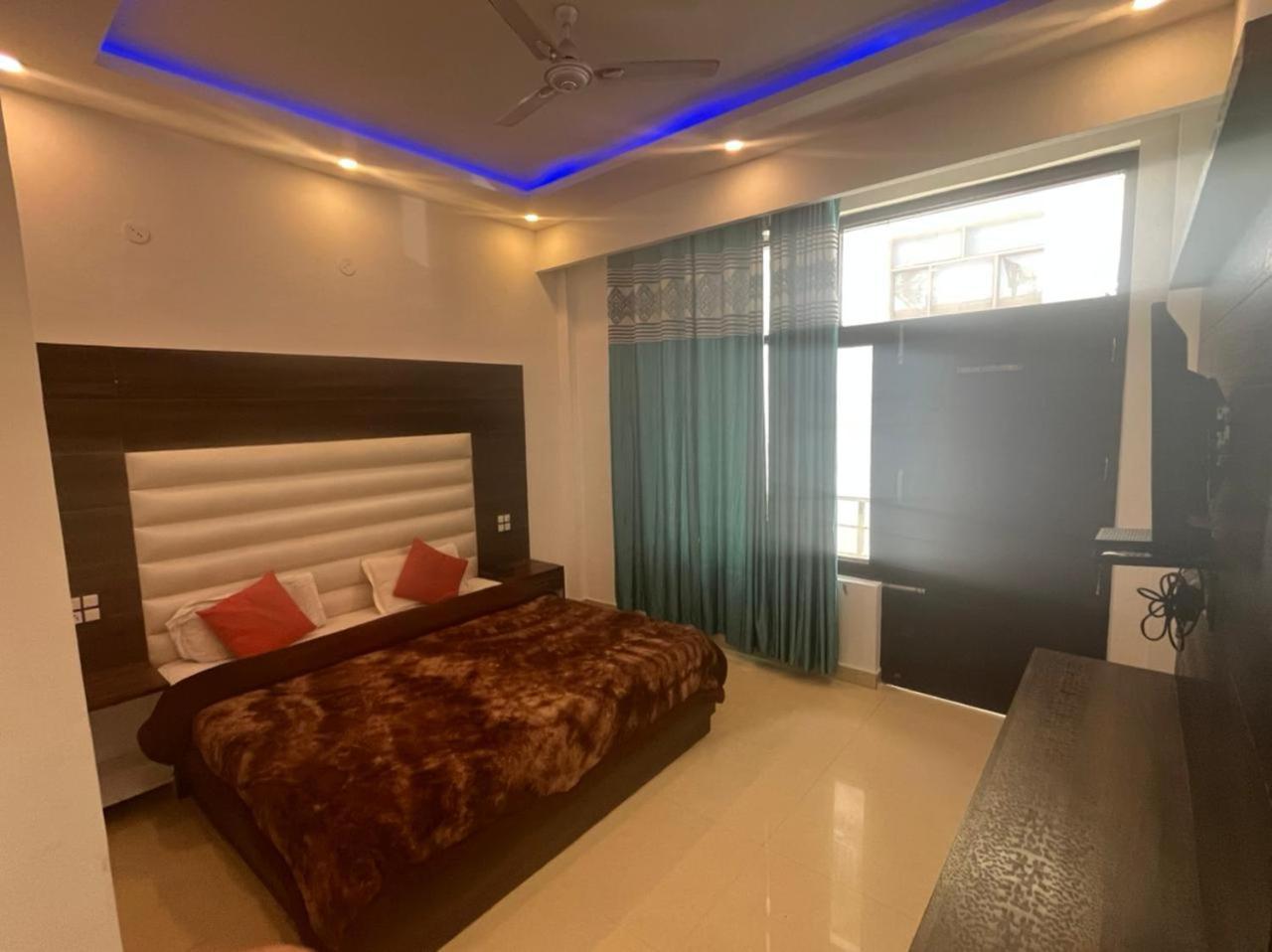 Rahul Hotel & Restaurant Масурі Екстер'єр фото
