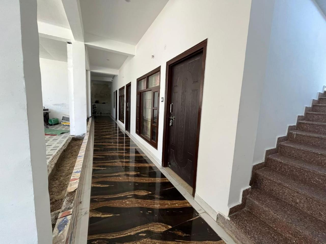 Rahul Hotel & Restaurant Масурі Екстер'єр фото