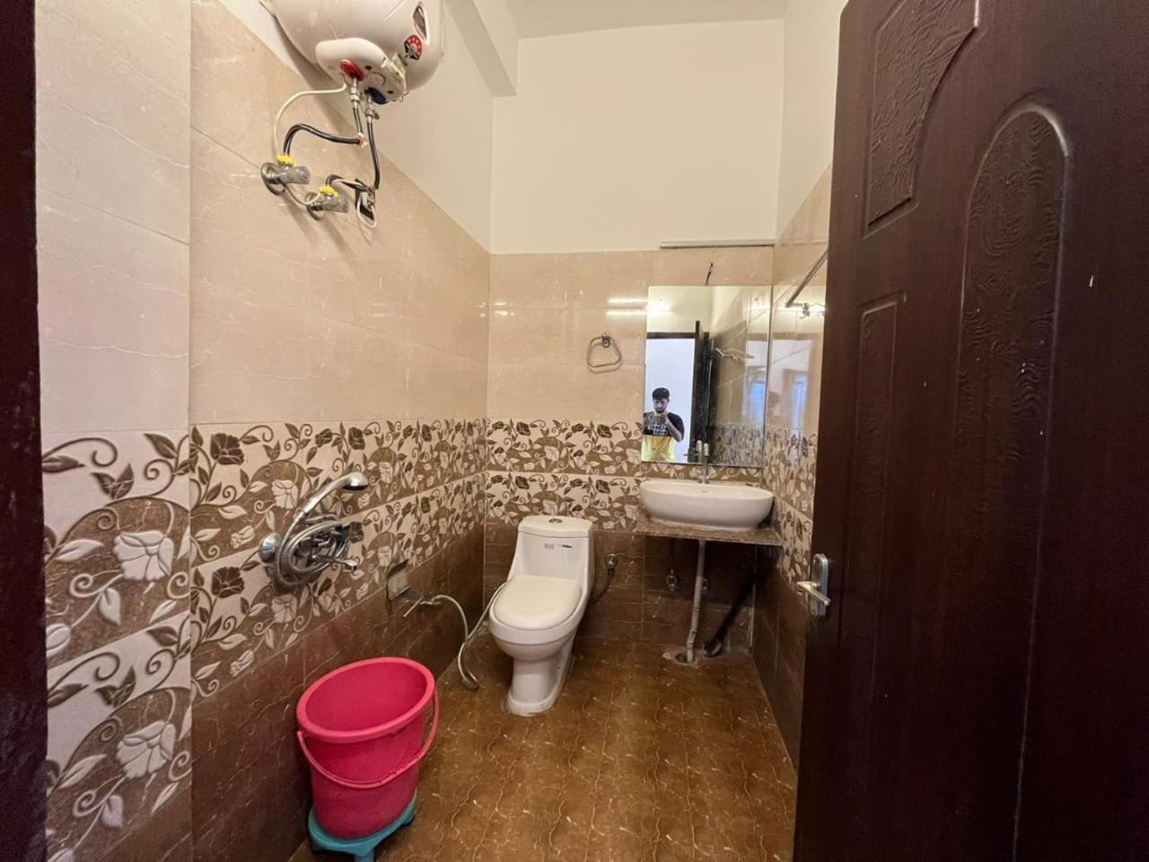 Rahul Hotel & Restaurant Масурі Екстер'єр фото